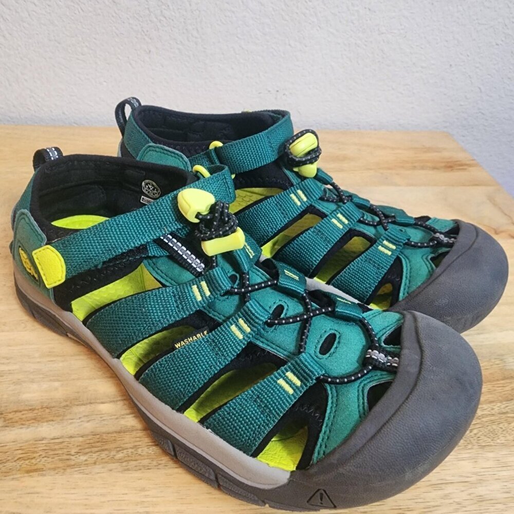 Keen Newport H2 Sandals Shoes Youth Size 6 Green Black Closed Toe Water - Picture 8 of 12